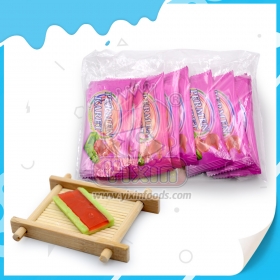 chewing-gum sandwich à la fraise