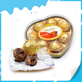8 pièces de chocolat en forme de cœur