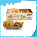 Biscuit fin au goût de poulet salé et sucré 