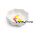 Bouteille en forme de crème glacée avec des bonbons pressés à l'intérieur, tablette de crème glacée et sucre 