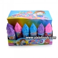 Bouteille en forme de crème glacée avec des bonbons pressés à l'intérieur, tablette de crème glacée et sucre 