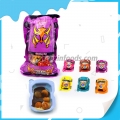 Confiserie au chocolat en forme de voiture avec boules de biscuits 