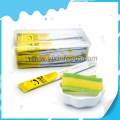 Bonbons à la réglisse à la mangue, aigre-doux et moelleux en forme de longue ceinture 