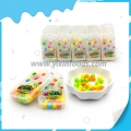 Bonbons compressés aux saveurs assorties dans une bouteille labyrinthe 